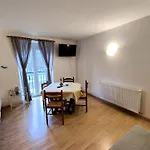 Hotes 3* Crézilles