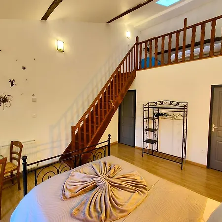 Penzion Hotes Crézilles